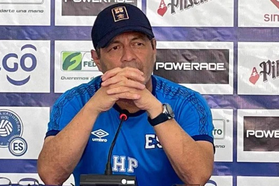Oficialmente Hugo Pérez ya no continúa como técnico de la seleccion salvadoreña.